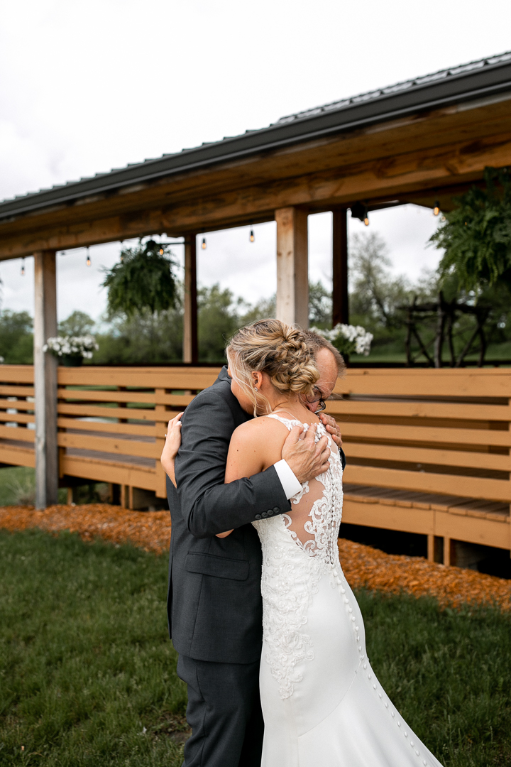 Sunset Ridge Barn Wedding | Jacob + Lauren - lephotodesign.com